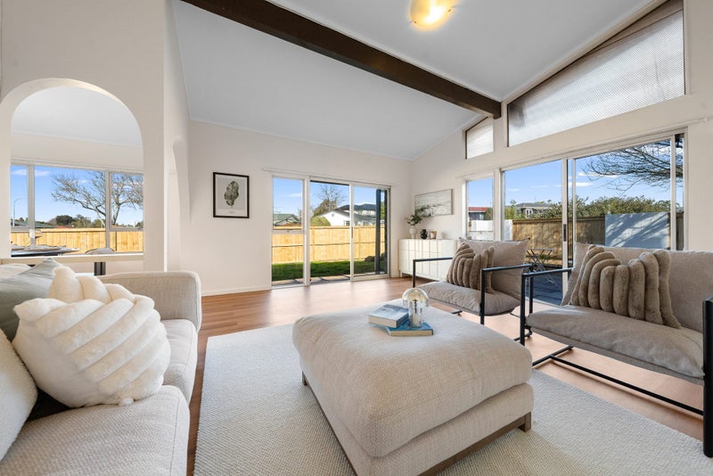 2/30 WHITEACRES DR, Sunnyhills, Auckland - Carousel 2