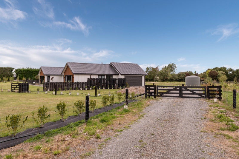 8 Walford Way, Darfield, Darfield - Carousel 24