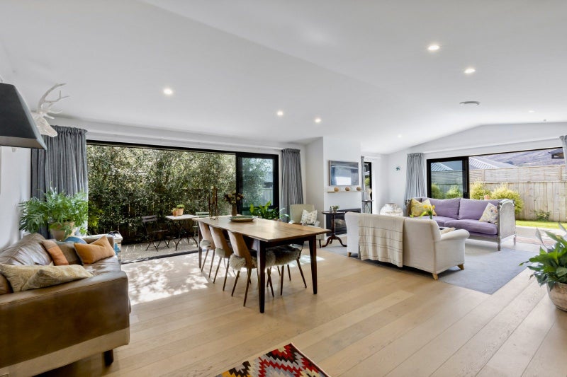 4 Ward Street, Jacks Point, Queenstown - Carousel 1