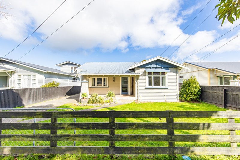 30 Hakeke Street, Whanganui East, Whanganui - Carousel 24