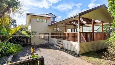 7 Seaview Rise, Waiuku, Waiuku - Carousel 1