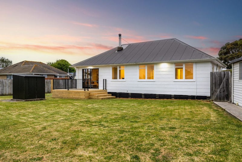 23 Lambeth Crescent, Northcote, Christchurch City, Canterbury - Carousel 1