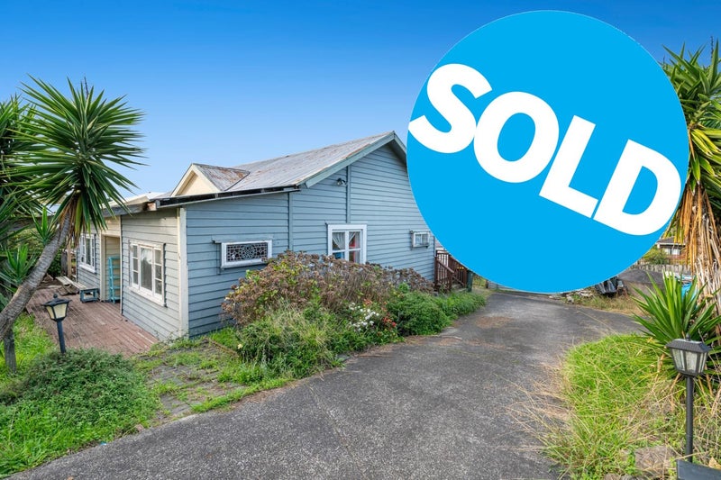 24 Jean Place, Stanmore Bay, Whangaparaoa - Carousel 1
