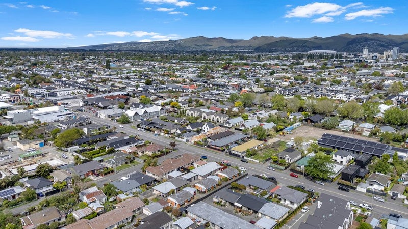 2/17 Edgeware Road, St Albans, Christchurch - Carousel 13