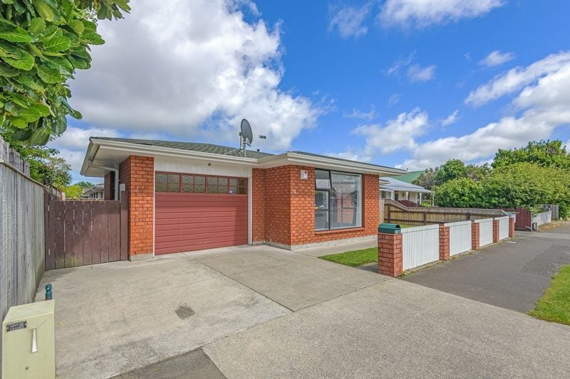 74 Albert Street, Palmerston North, Palmerston North - Carousel 1