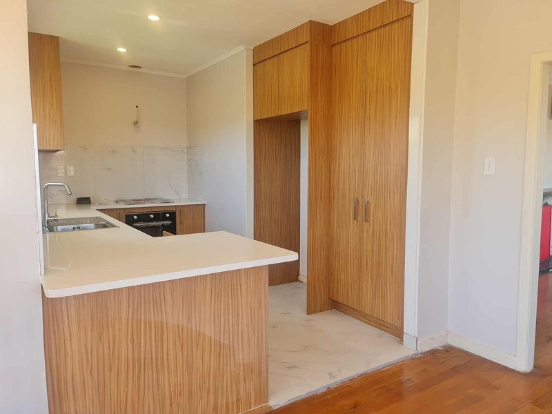 17 Olsen Avenue, Hillsborough, Auckland - Carousel 1