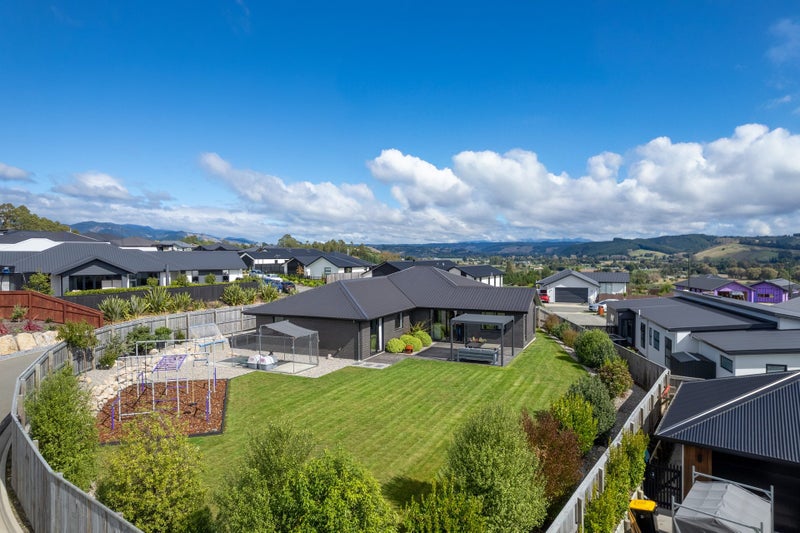 66 Katania Heights, Brightwater, Brightwater - Carousel 1