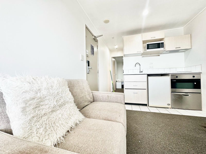 929/72 Nelson Street, Auckland Central, Auckland - Carousel 2