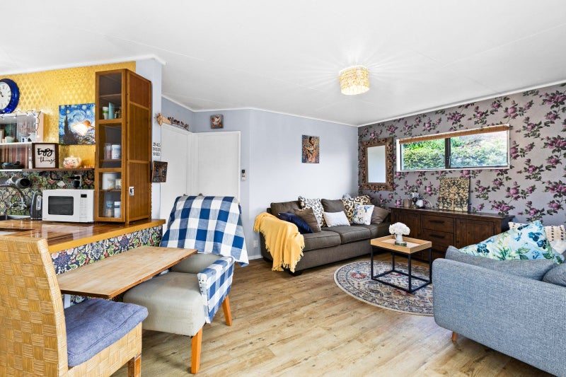 1/114 Park Road South, Akina, Hastings, Hawke's Bay - Carousel 2