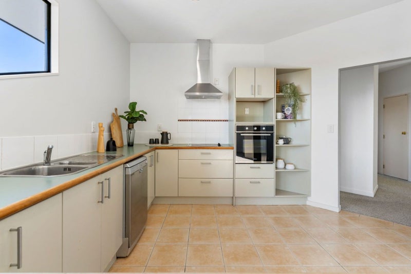 11 Trotting Terrace, Fairview Heights, Auckland - Carousel 2