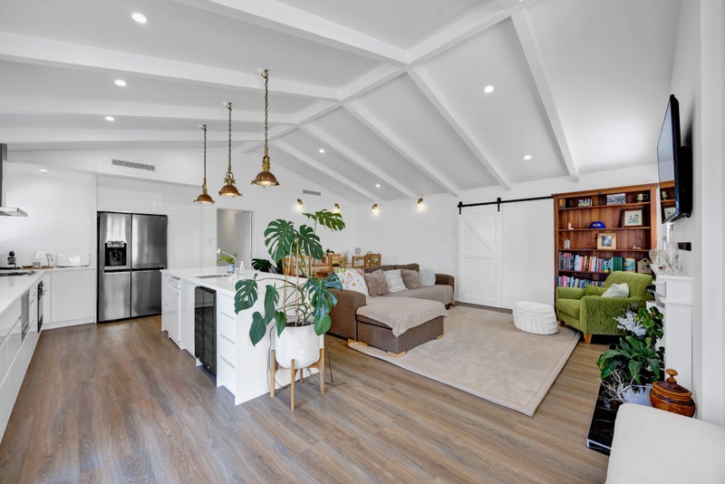 121 Hamlet Street, Stratford, Stratford - Carousel 2