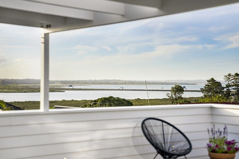 33 Fairlands Avenue, Waterview, Auckland - Carousel 2