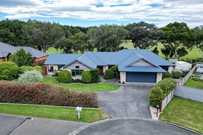 60 Glenroy Park Drive, Waikiwi, Invercargill - Carousel 1