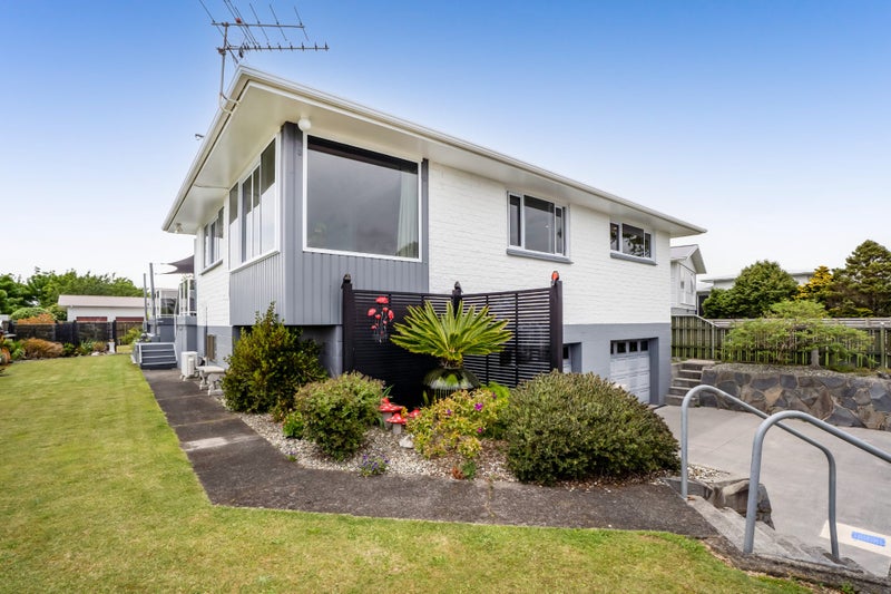 47 Nevada Drive, Merrilands, New Plymouth - Carousel 1