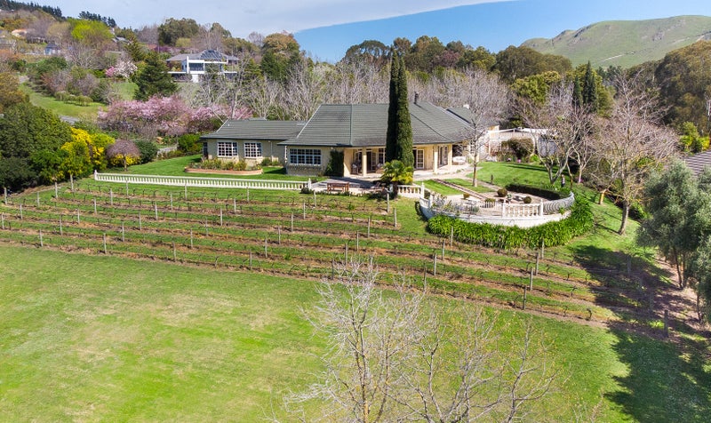 85 Enfield Drive, Pakipaki, Hastings - Carousel 2