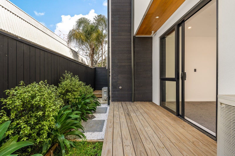 4/3 Campbell Road, Takapuna, Auckland - Carousel 1