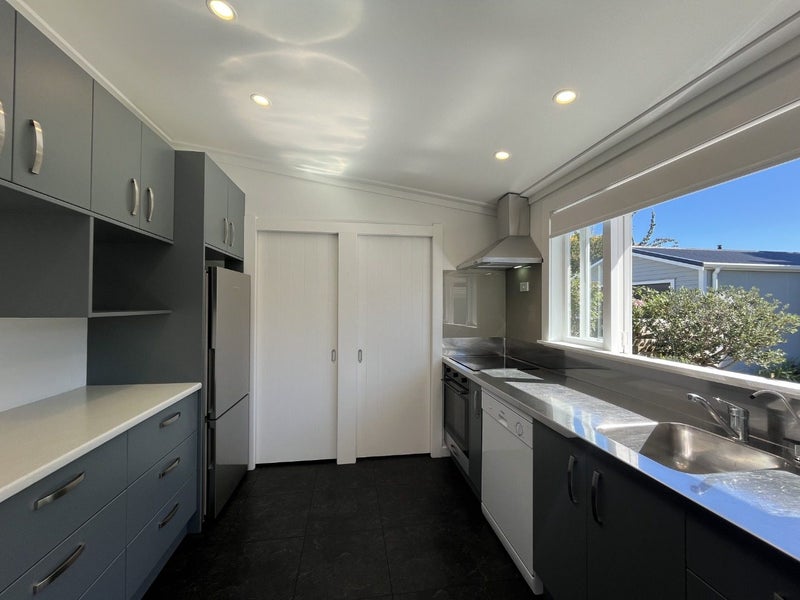 86 Tukapa Street, Westown, New Plymouth - Carousel 2