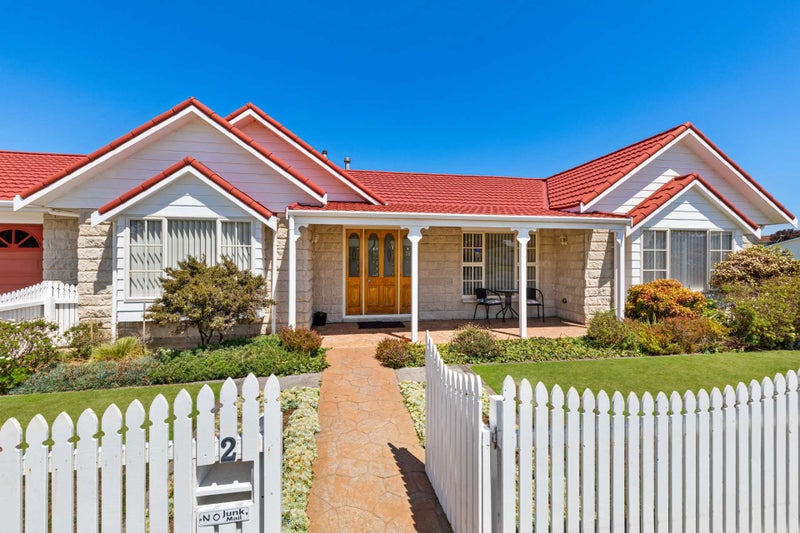 2 Black Beech CRES, Takanini, Takanini - Carousel 1