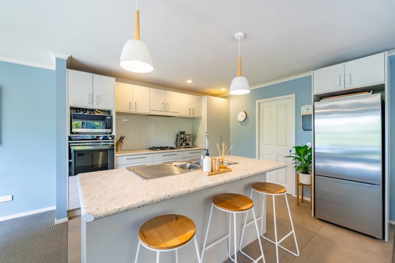 121 Hill Road, Belmont, Lower Hutt, Wellington - Carousel 2