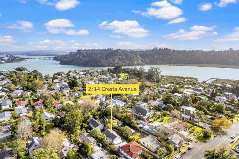 2/14 Cresta Avenue, Beach Haven, Auckland - Carousel 1