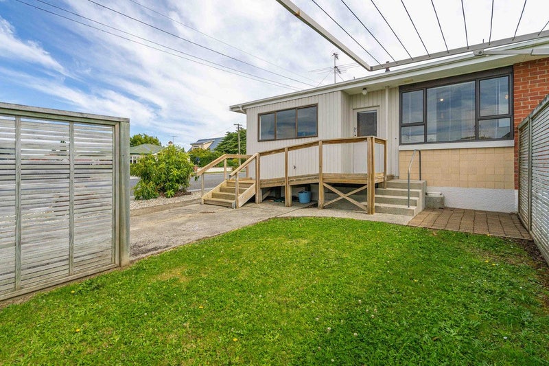 2/5 Devon Street, Gore, Gore - Carousel 1