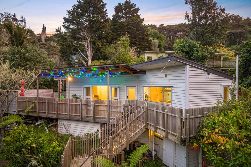 61 Western Road, Laingholm, Auckland - Carousel 1