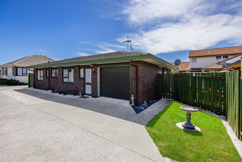 2/3 West Street, Papakura, Auckland - Carousel 1