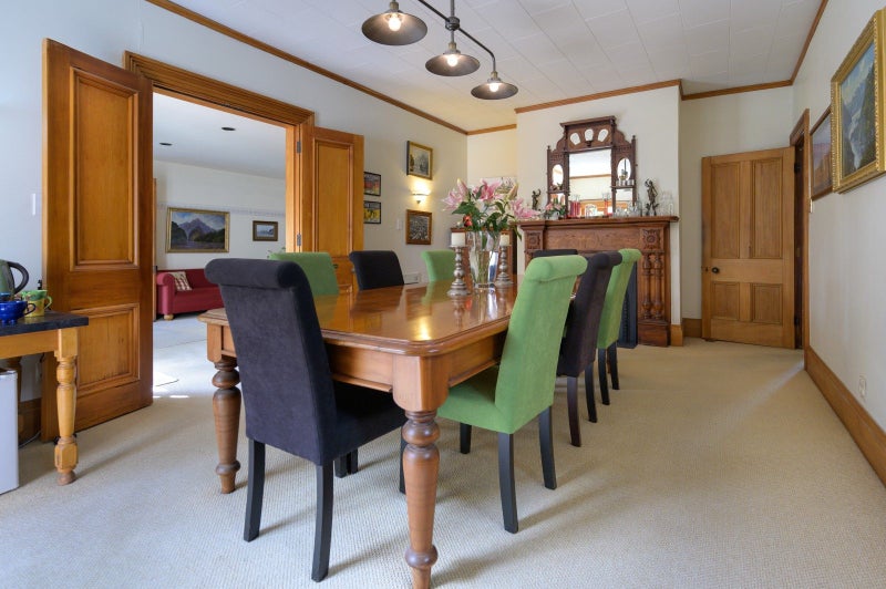 7 Cambria Gardens, The Wood, Nelson - Carousel 2