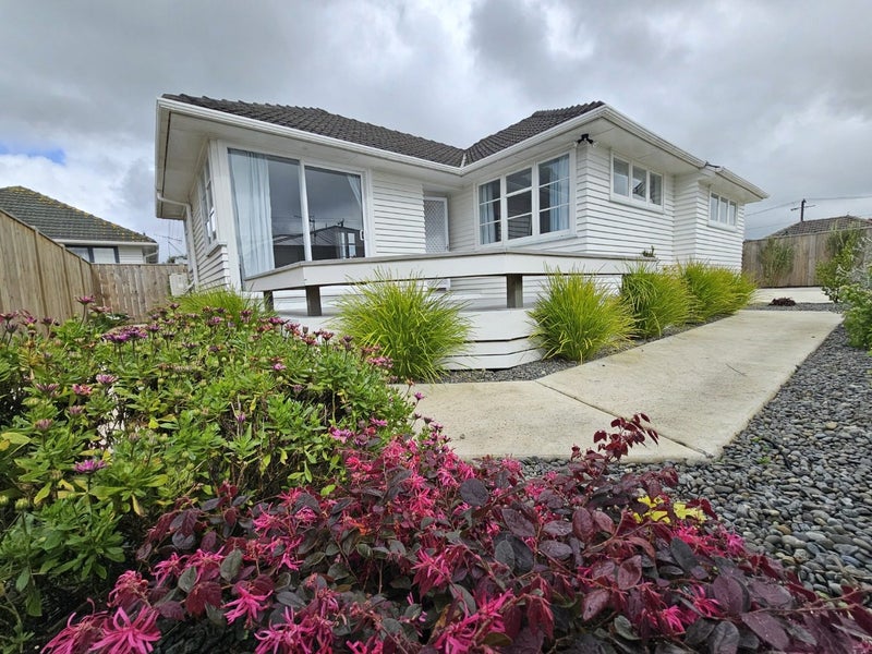 24 Winchester Street, Levin, Levin - Carousel 1