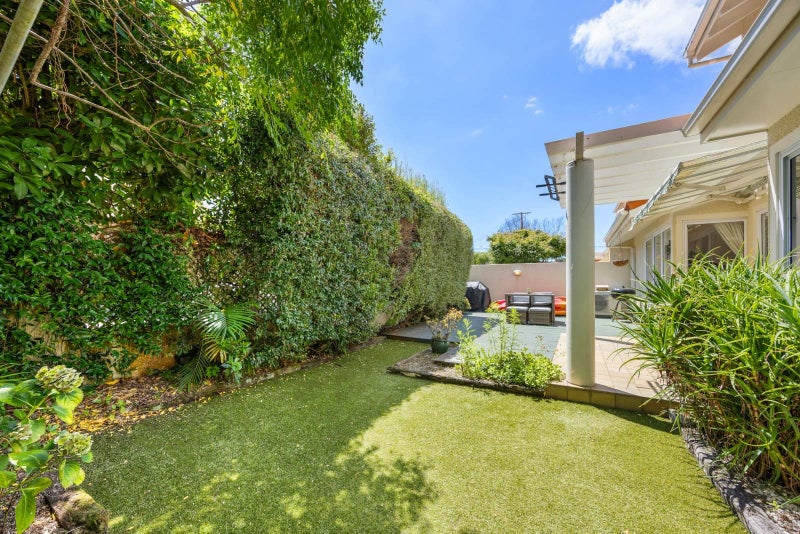 45B Atkin Avenue, Mission Bay, Auckland - Carousel 2