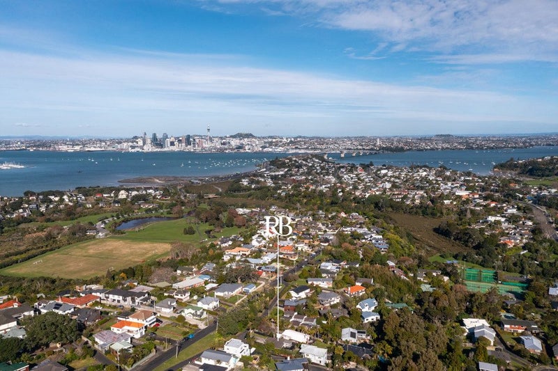 1/13 Howard Road, Northcote, North Shore City - Carousel 20