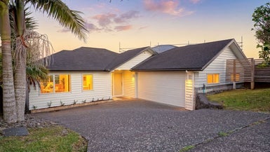 18 Cityview Place, Massey, Auckland - Carousel 1