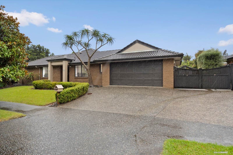 2 Lurgan Drive, East Tamaki, Auckland - Carousel 1