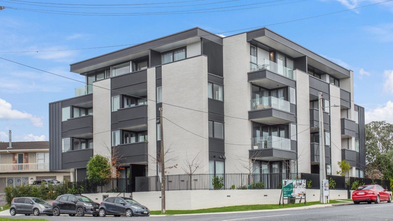 15C Angelo Avenue, Howick, Auckland - Carousel 1