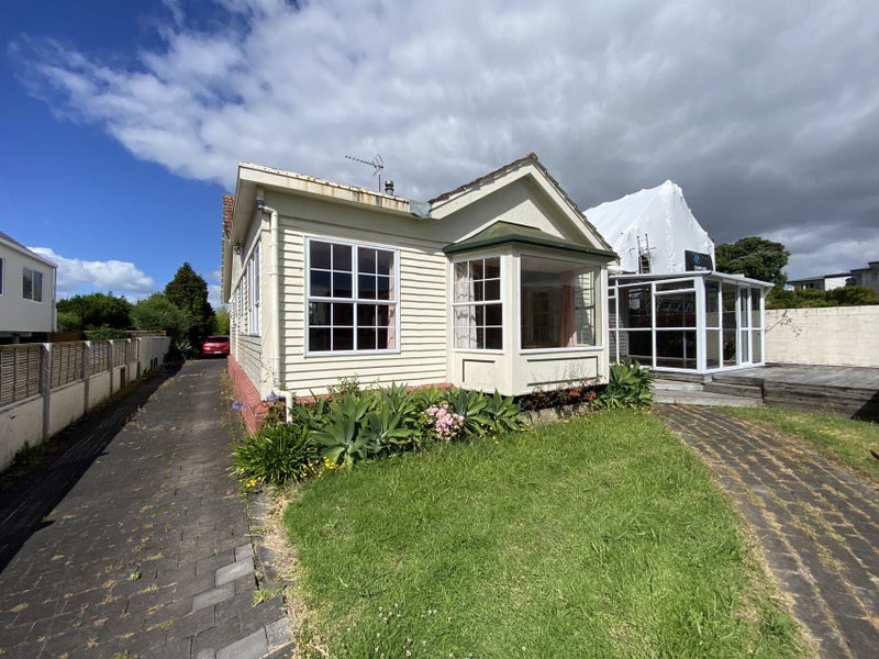 Property Valuation for 8 Midway Avenue, Castor Bay, Auckland Trade Me