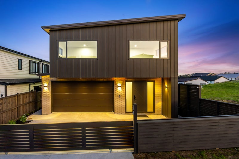 52 Kumukumu Road, Long Bay, Auckland - Carousel 1