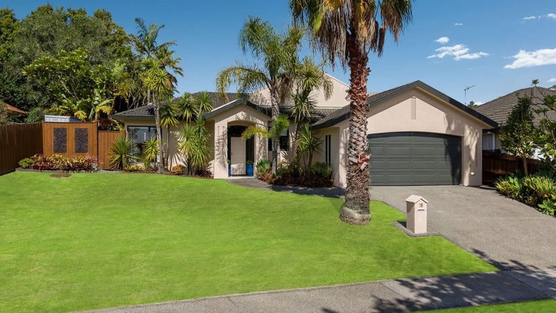 18 Dairyland Drive, East Tamaki Heights, Auckland - Carousel 1