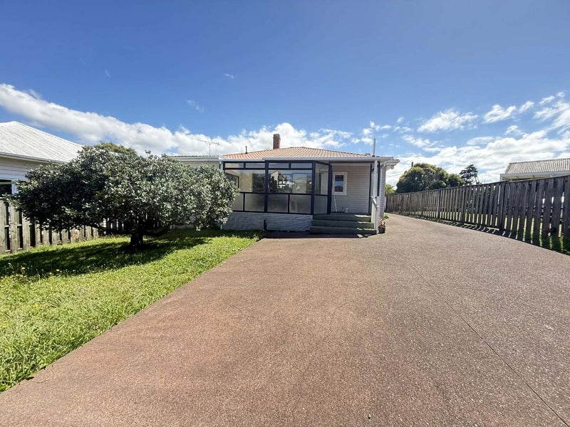 23 Crayford Street, Avondale, Auckland - Carousel 11