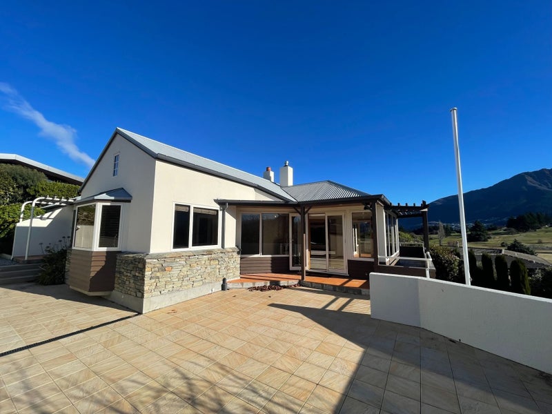 732 Peninsula Road, Kelvin Heights, Queenstown - Carousel 2