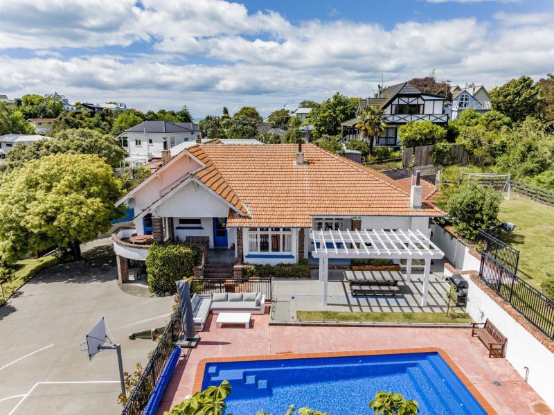 60 Milton Road, Bluff Hill, Napier - Carousel 2