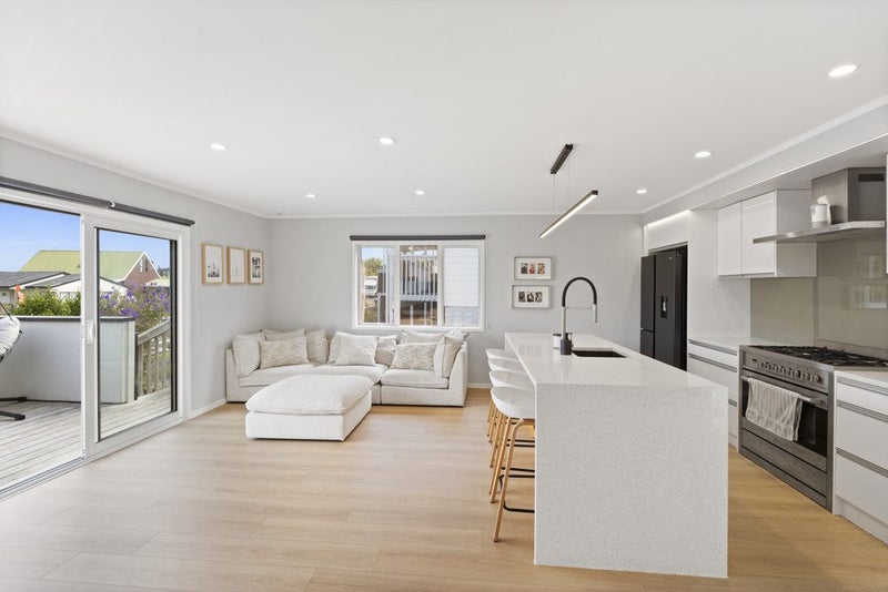 21 Albert Hall Drive, Red Beach, Red Beach - Carousel 2