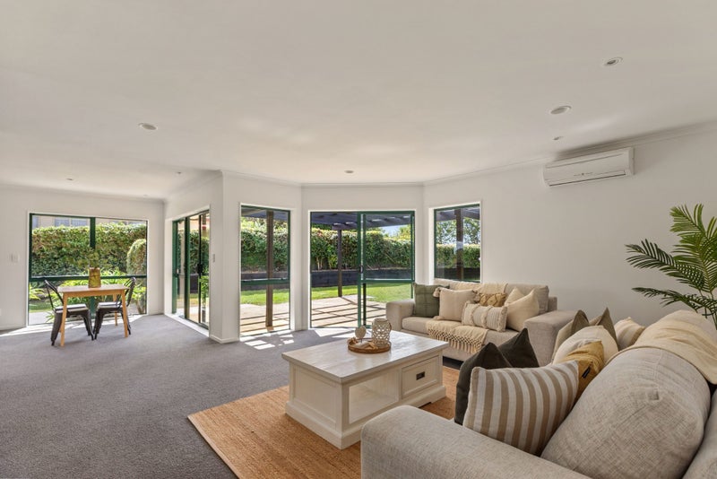 22 Taramea Rise, Pyes Pa, Tauranga - Carousel 2