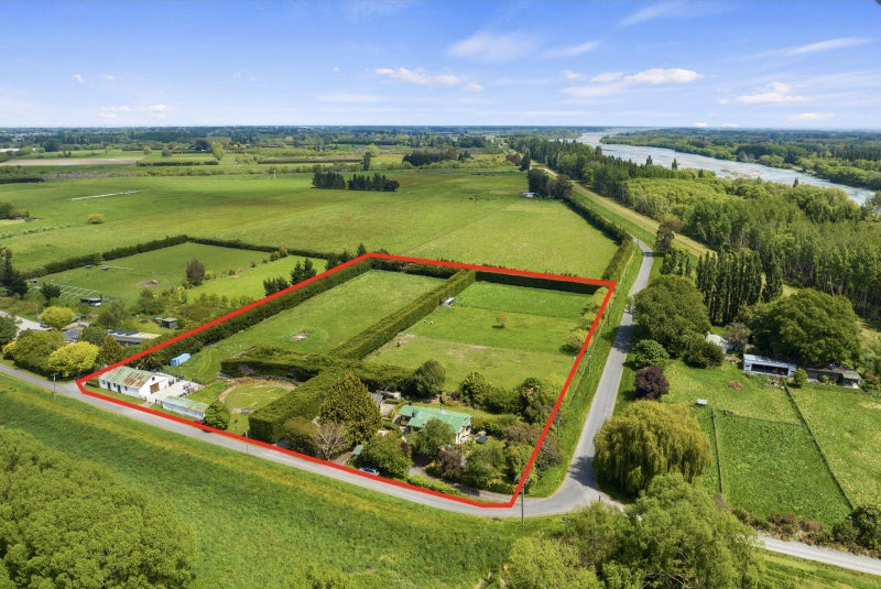 71 Coutts Island Road, Coutts Island, Belfast - Carousel 1