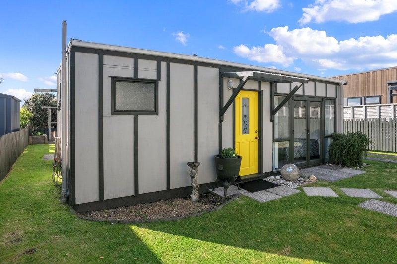 6 Marine Avenue, Waihi Beach - Carousel 19