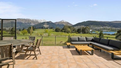 12 Grove Lane, Kelvin Heights, Queenstown - Carousel 1