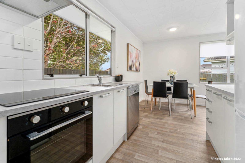 1/164 Universal Drive, Henderson, Auckland - Carousel 2