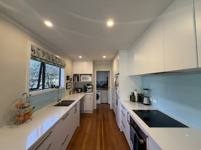 11 Lake Terrace Road, Burwood, Christchurch - Carousel 2