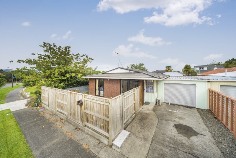 1 Nottingham Avenue, Awapuni, Palmerston North - Carousel 1