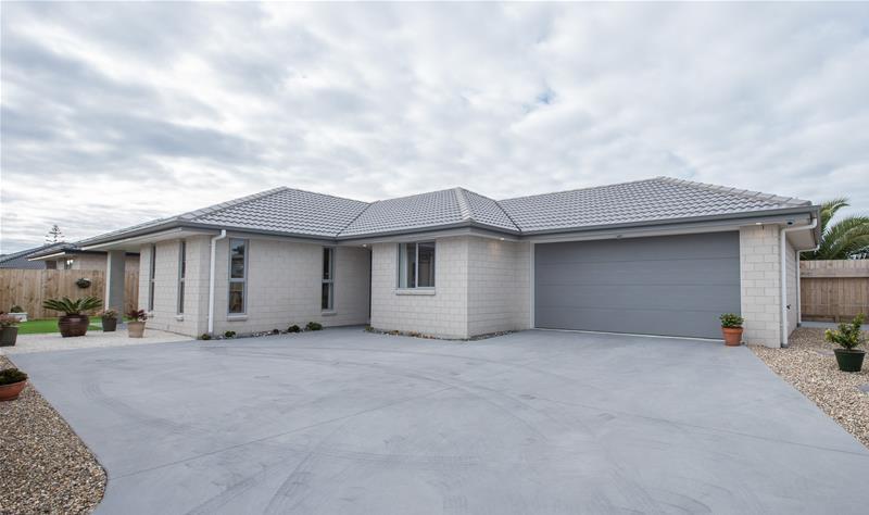 27D Emerald Shores Drive, Papamoa Beach, Papamoa - Carousel 1