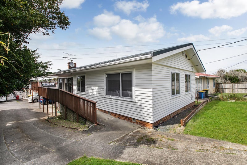 1/20 Edgeworth Road, Glenfield, Auckland - Carousel 2